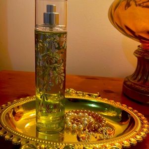 MAGIC IN THE AIR fine fragrance mist